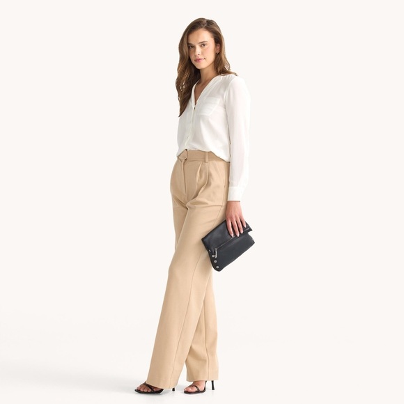 Hammit Medium Black Snake Embossed Detail Rivet Crossbody or Clutch Bag - Picture 13 of 14